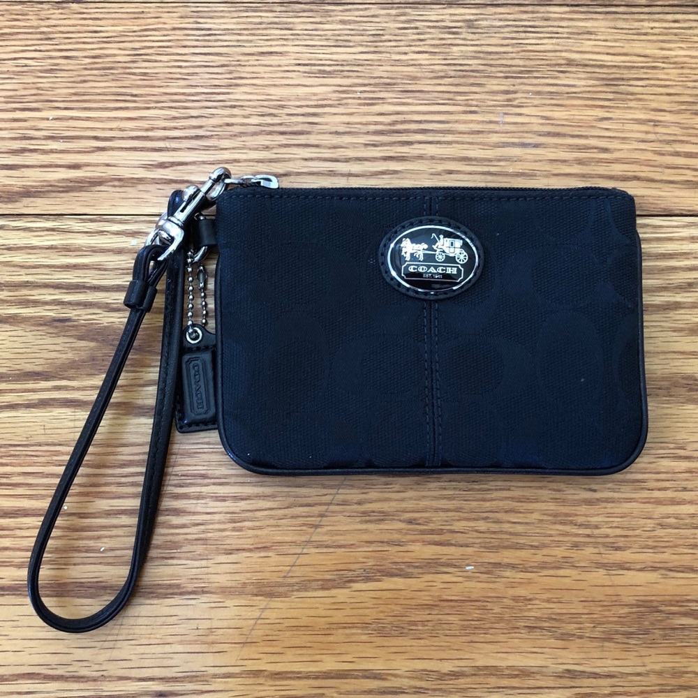 Super Cute Black Coach Wristlet